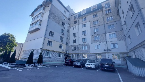 3-х кімнатна квартира 80м² з подвійним гаражем центр міста вул. Коцюбинського 2