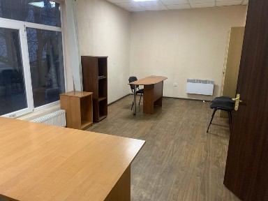 Сдам в аренду офисное помещение в центре города.