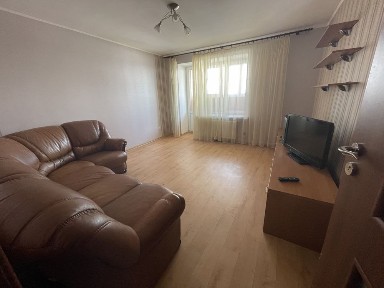 Продам велику 1-кімнатну СНАУ