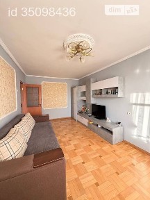 Продаж 2к квартири 42 кв. м на вул. Володимира Великого • ID 35098436