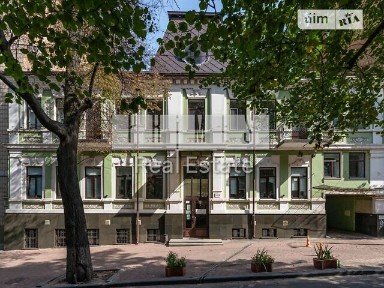 Продаж офісного приміщення 585 кв. м. на 1 поверсі на Тургенівська 32А, триповерхова будівля • ID 35097885
