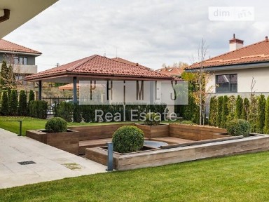 Продаж 2 поверхового будинку 340 кв. м, 6 кімнат, на вул. Струмкова • ID 35097891
