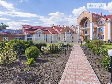 Продаж 3 поверхового будинку 2500 кв. м, 16 кімнат, на вул. Центральна 1 • ID 35097854
