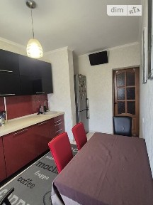 Продаж 3к квартири 65.7 кв. м на вул. Коновальця Євгена 7 • ID 35099598