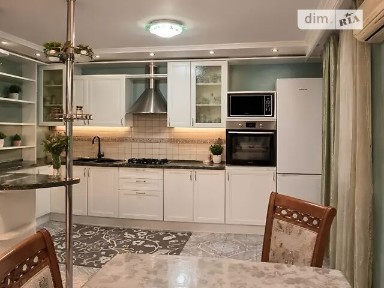 Продаж 3к квартири 67.3 кв. м на просп. Поля Олександра 59 • ID 35099115
