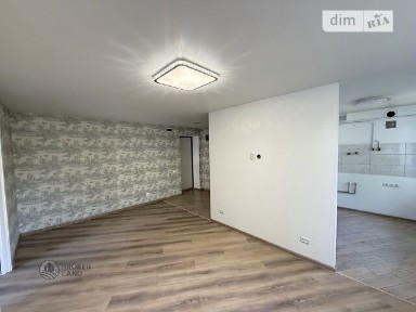 Продаж 2к квартири 42 кв. м на вул. Степана Бандери 40 • ID 35098372