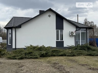 Продаж 1 поверхового будинку з верандою і ділянкою на 30 соток, 98 кв. м, 4 кімнати, на вулиця Рівненська • ID 35100652