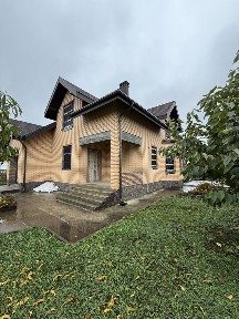 Продаж двох будинків на ділянці 15 соток. Військбуд