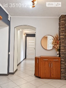 Продаж 3к квартири 73 кв. м на вул. Ярослава Мудрого 42 • ID 35101231