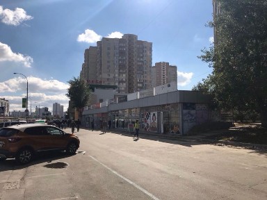 Оренда фасадного приміщення