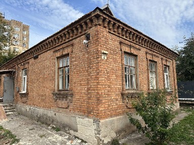 Топ, Дом на [ Черняховского. Героїв Полку Азов ] ул Таманська 4