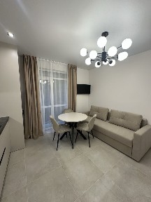 Продам 1 кімнатну квартиру з ремонтом на 3 поверсі