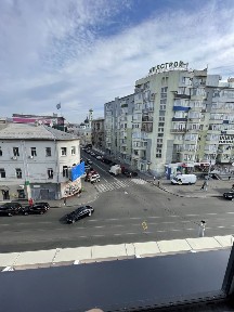Новобуд на Університетській 24/1