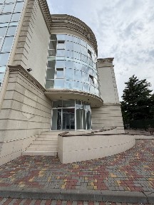 Оренда будівлі з власною територією 956кв. м 10ст. Фонтану під школу, садочок, клініку, ресторан