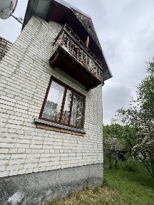 Продаж дачноі ділянки з будинком, сауною та басейном біля Львова