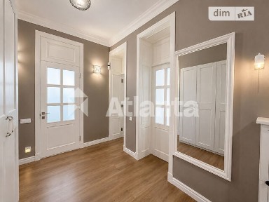 Продаж 4к квартири 122 кв. м на вул. Базарна 110 • ID 35099738