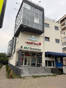 Комерційна торговельна будівля 1 438,6 м² у Чернівцях