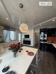 Продаж 3к квартири 75 кв. м на вул. Урлівська 21Б • ID 35102259