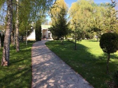 Киевская обл., Бориспольский район, с. Гнедин, Центральная ул.