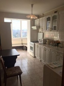 Здам подобово 1к. кв. в центре, меблі, побутова техніка,Wi-fi