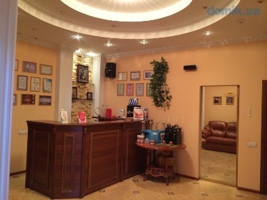 Киев, Осенняя ул., 33