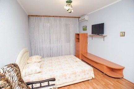 Квартира Посуточно, аренда 1-к квартира. Героев Днепра 5 район Мытница