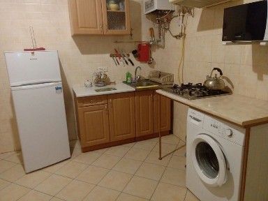 4х кім. кв. вул. Дорошенка 15 ( центр, ж/д вокзал, площа Ринок)