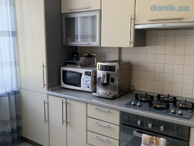 Аренда 3-комнатной квартиры 70 м², Славы бул., 9