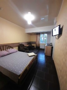 Квартира в центрі подобово 600 грн., погодинно 300. Опалення