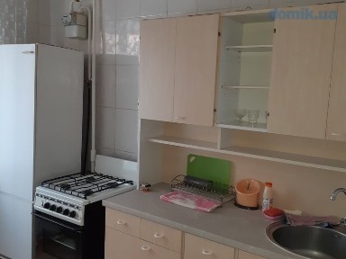 Днепр, Александра Поля просп., 42