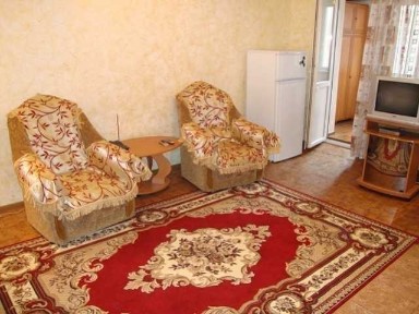 1-комнатная квартира посуточно 35 м², Космонавтов ул., 26