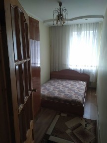 Ж\Д вокзал и Дом офицеров 1к квартира почасово и посуточно.