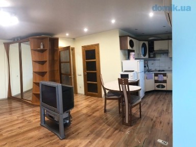 Днепр, Ленина Наб ул., 11