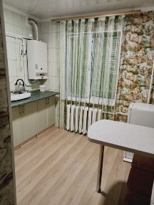 Посуточно понедельно квартира на пр. Мира. Свет не выключают. Ирина