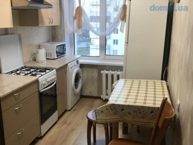 Днепр, Славы бул., 27