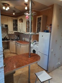 Днепр, Александра Поля просп., 94А