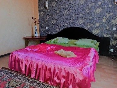 Зняти подобово квартиру Ніжин, Слов'янська2/3