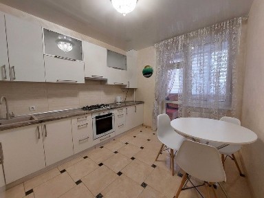 Подобова оренда 1кім. квартири вул. Г.Євромайдану 9