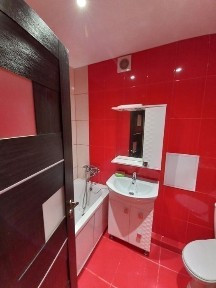 Автовокзал, 2 ком. центра, почасово, посуточно. 2-9 спальных мест.