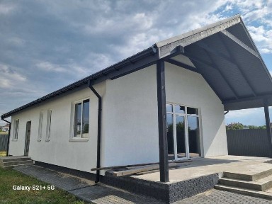 Продается дом в с. Новые Петровцы массив Ягода 108м2