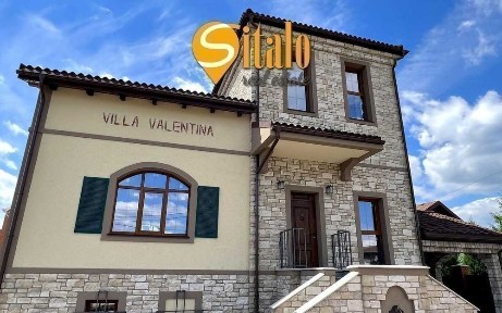 Киев, 126-я Садовая ул.