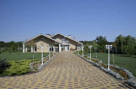 Продам дом с. Орловщина на берегу реки