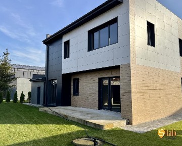 Киев, 1-я Озерная ул.