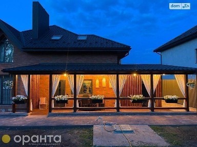 Продається 2-х пов. буд з каміном і діл. на 11 соток, 180 кв. м.4 кімнати