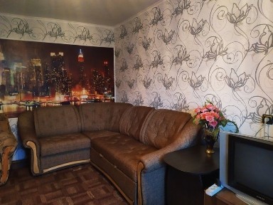 Здам 1 к квартиру посуточно, почасово Лозова, біля госпіталю, лікарні